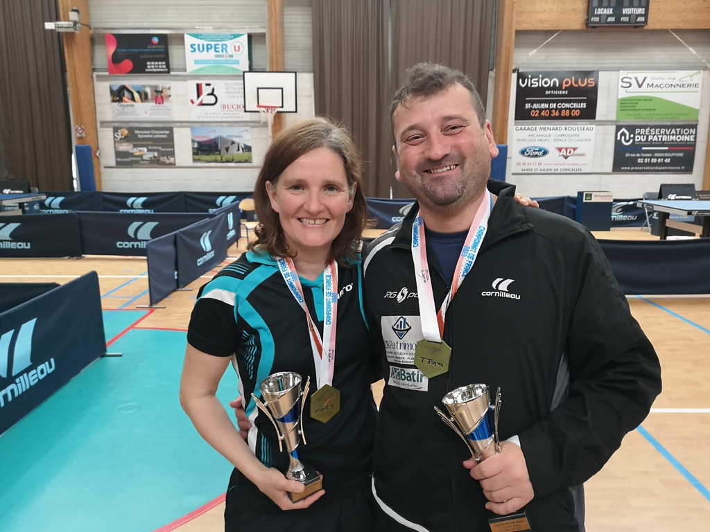 Championnat de France vétérans Doru Cernéa médaille d'or en Doubles mixtes